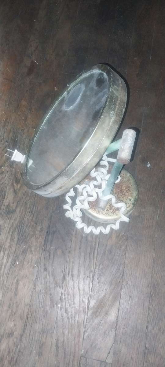 bathroom rotating mirror