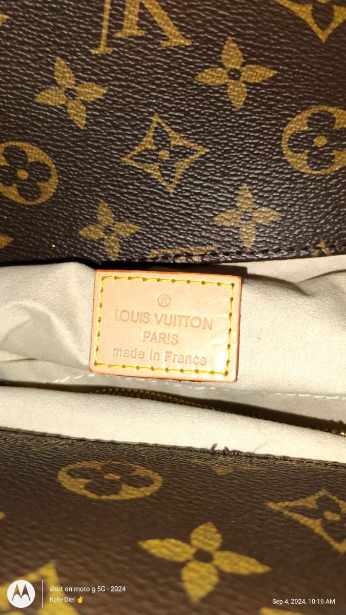 Louis Vuitton Artsy MM Monogram Shoulder Bag Tote Purse