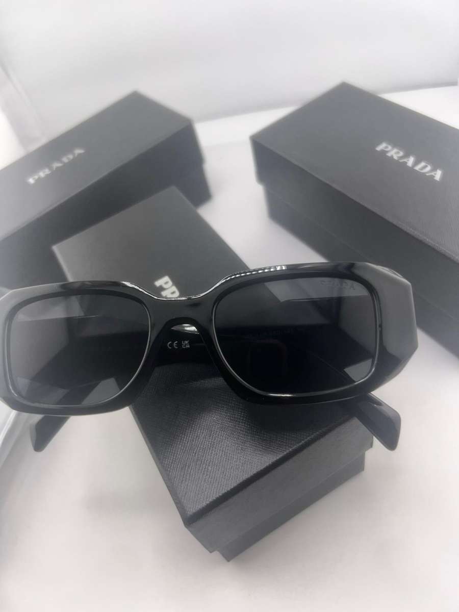 PRADA SUNGLASSES AUTHENTIC