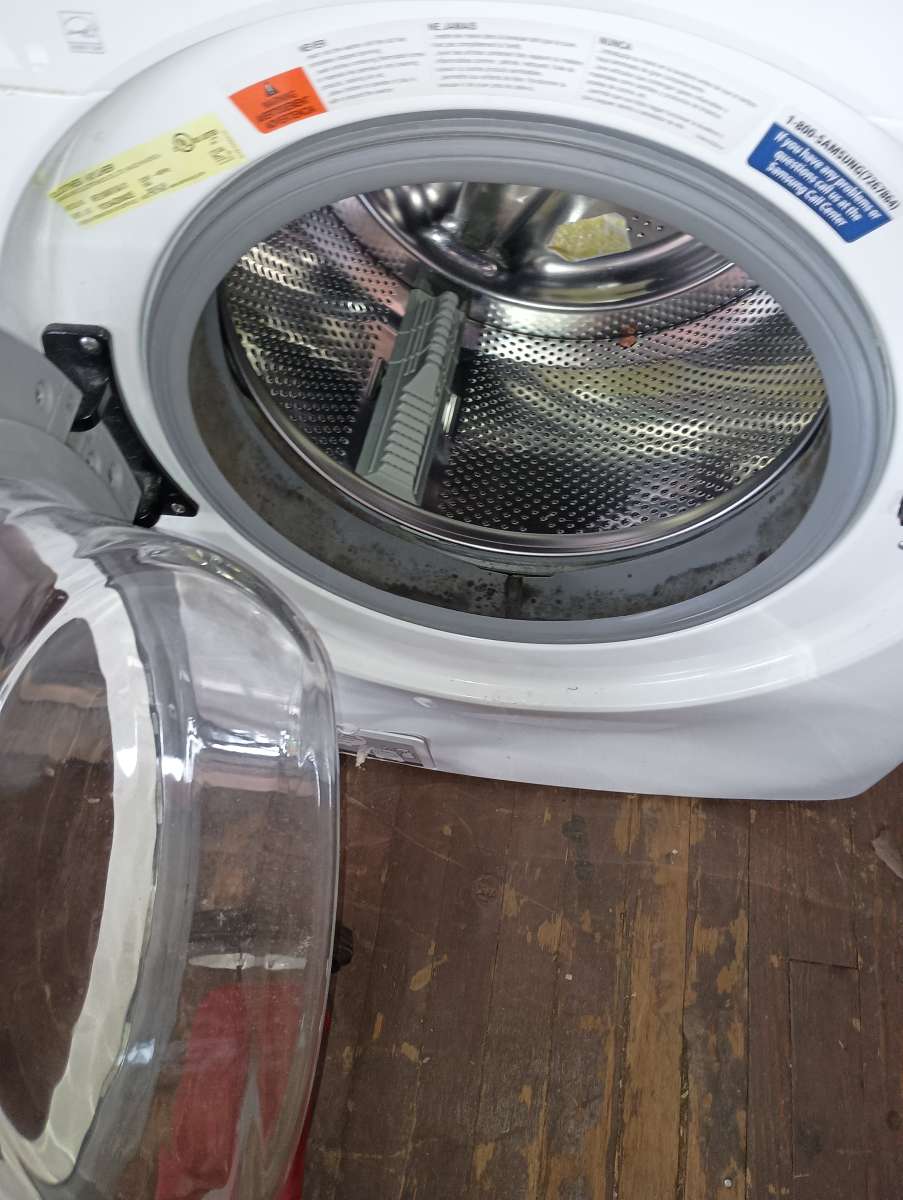 Samsung washer has been tested works fine in good condition
