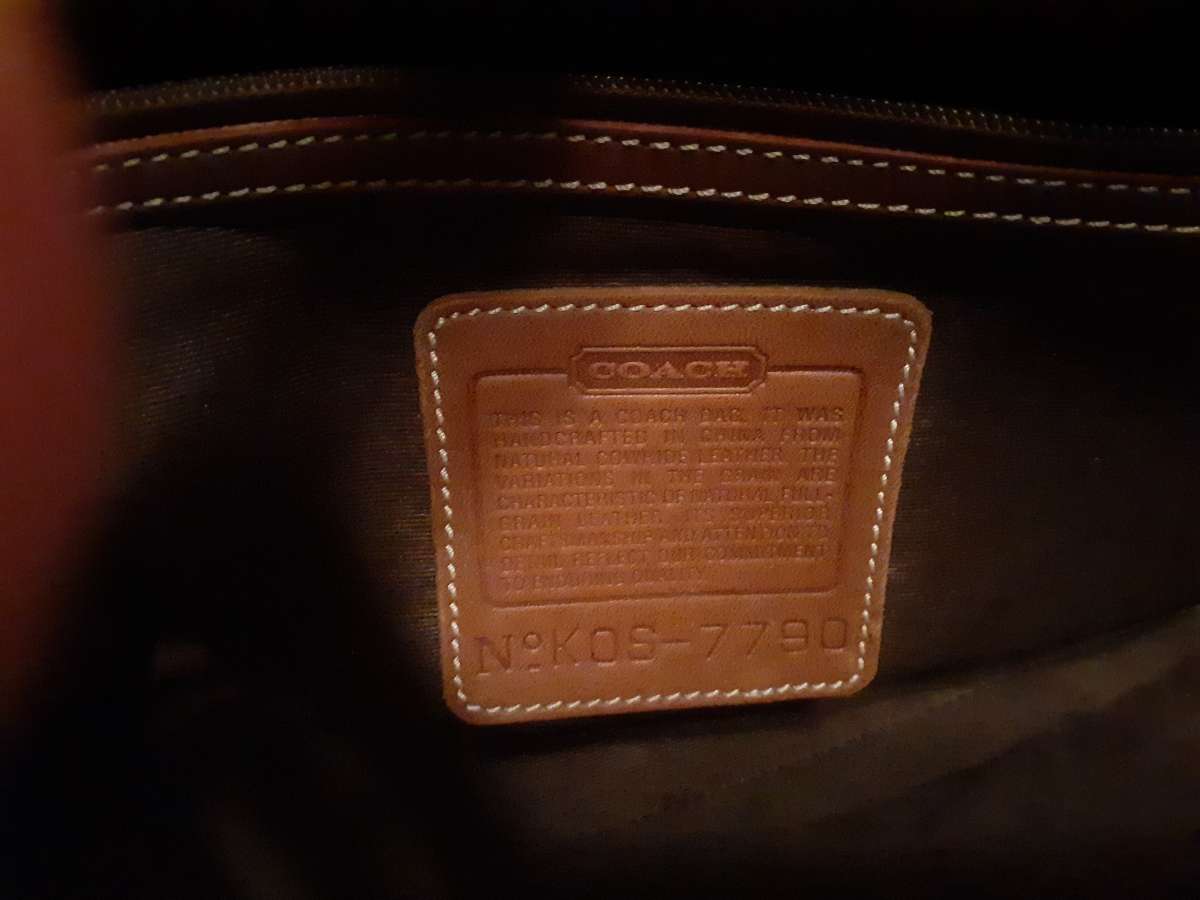 beautiful like new coach bag  hamptons collection