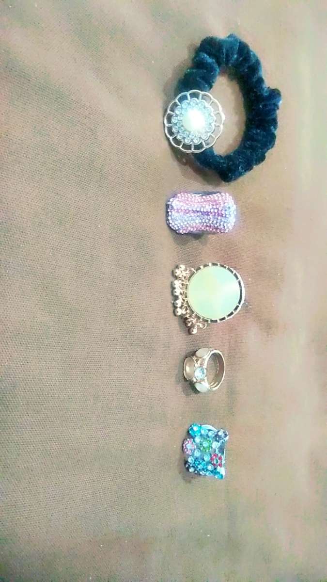 4 rings
