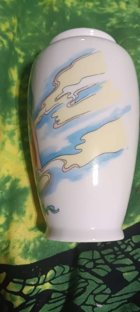 Vintage Japanese Geisha vase made by artmart