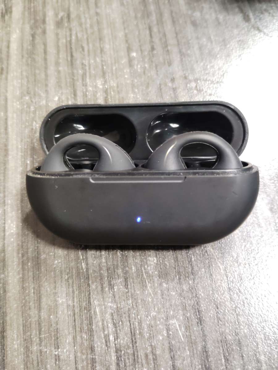 Bluetooth headphones