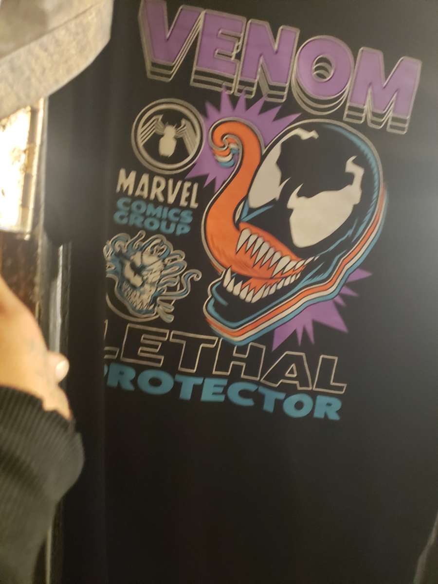 A mans tshirt size Large