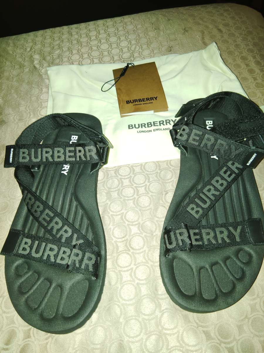 Burberry sandals size 10