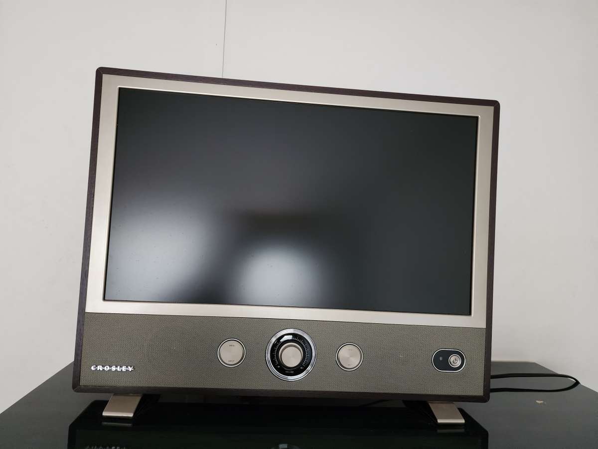 Crosby retro looking tv