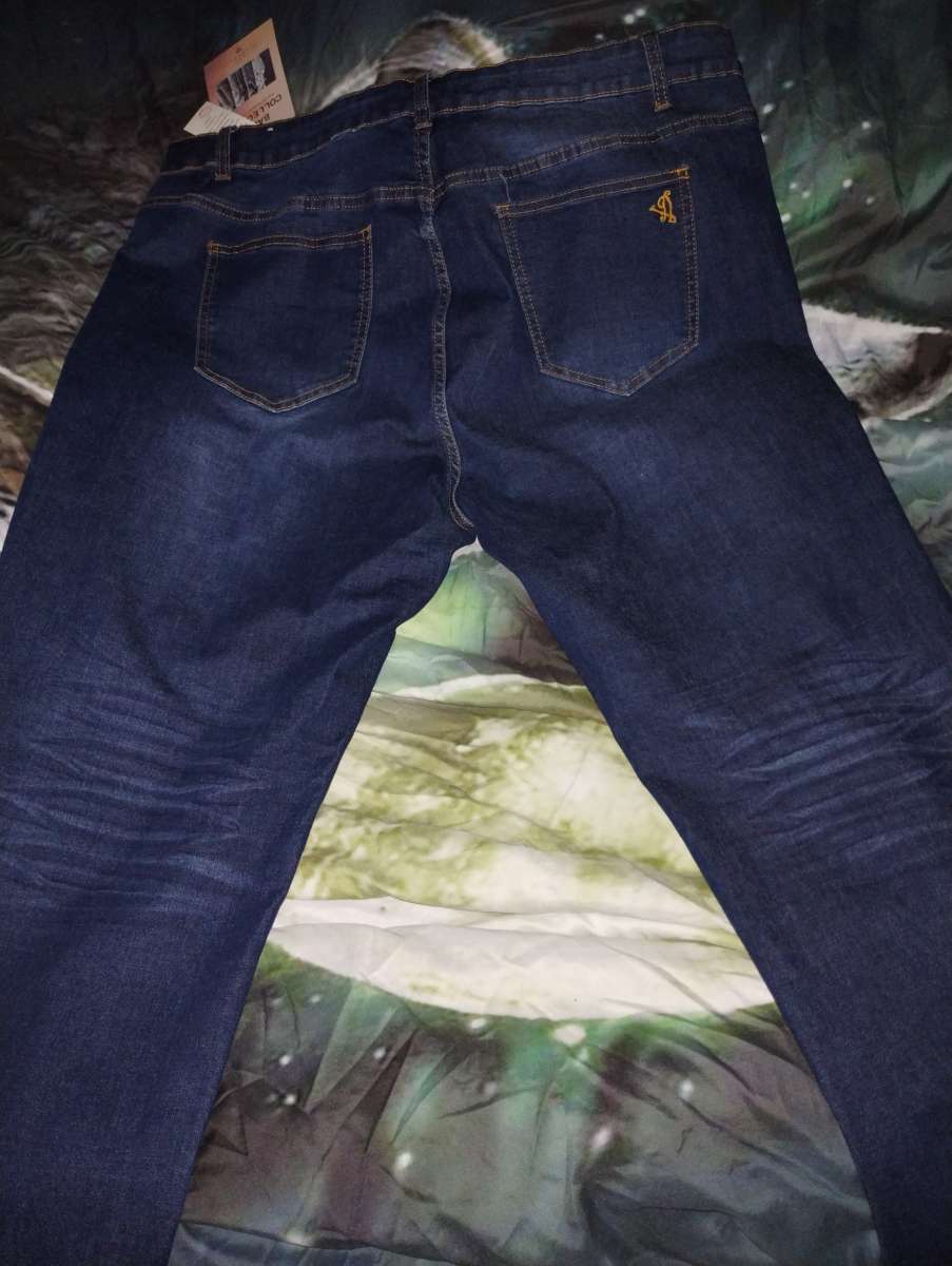 NEW Plus size 23 24 VIP skinny jeans