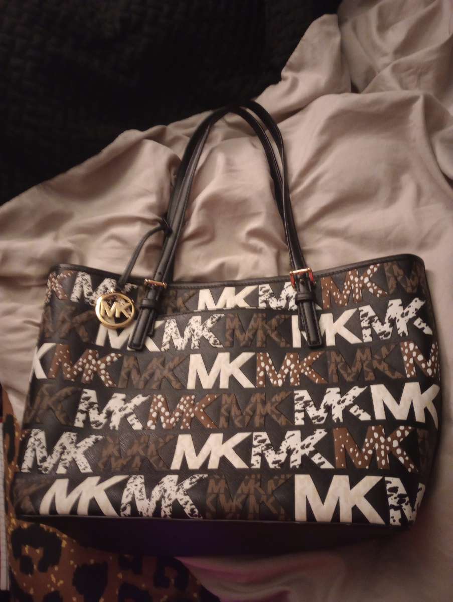 Michael Kors Jet Set Bag