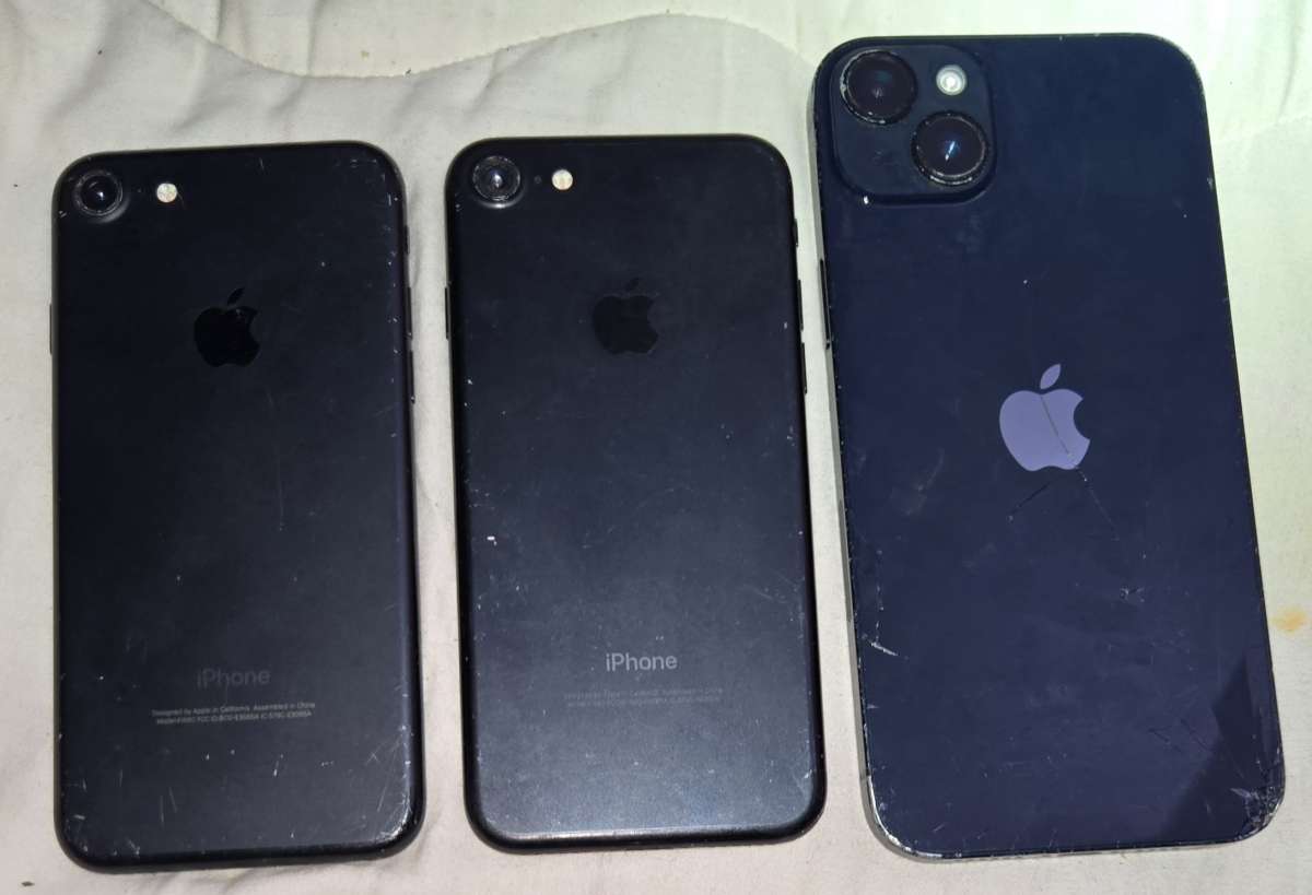 3 used iPhones