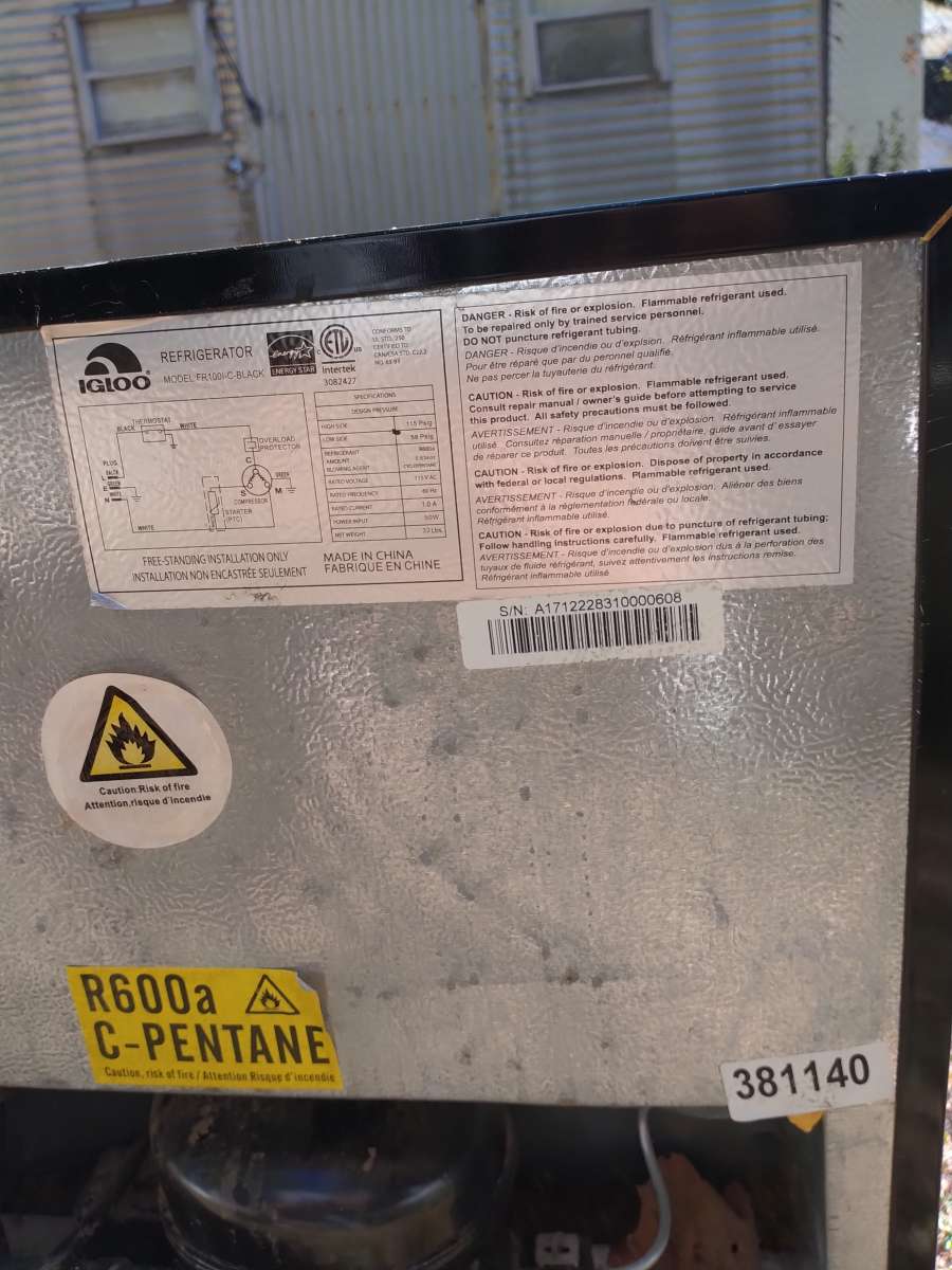 igloo mini fridge with freezer