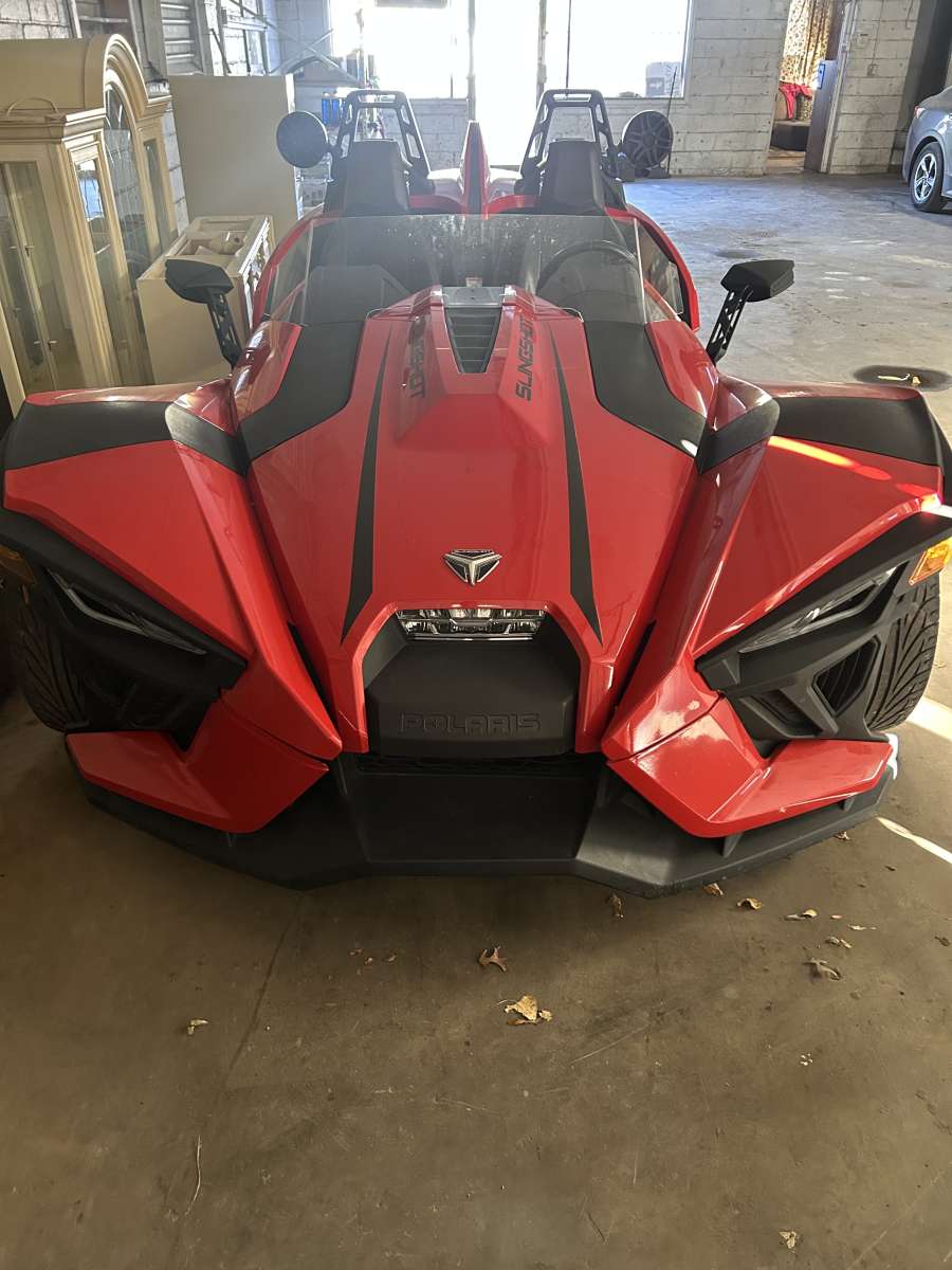 BEAUTIFUL 2020 POLARIS SLINGSHOT SL