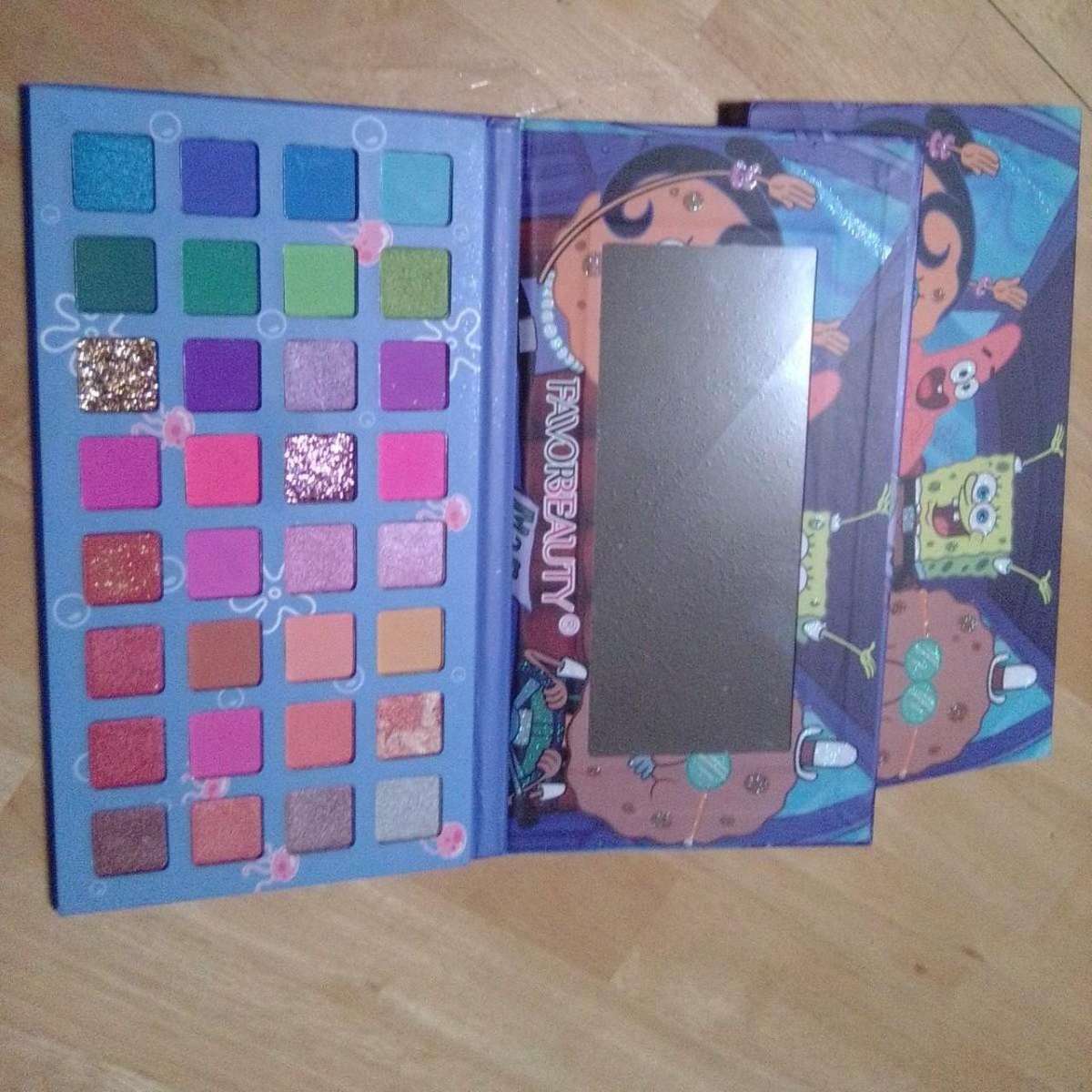 Favor Beauty Eyeshadow Palette