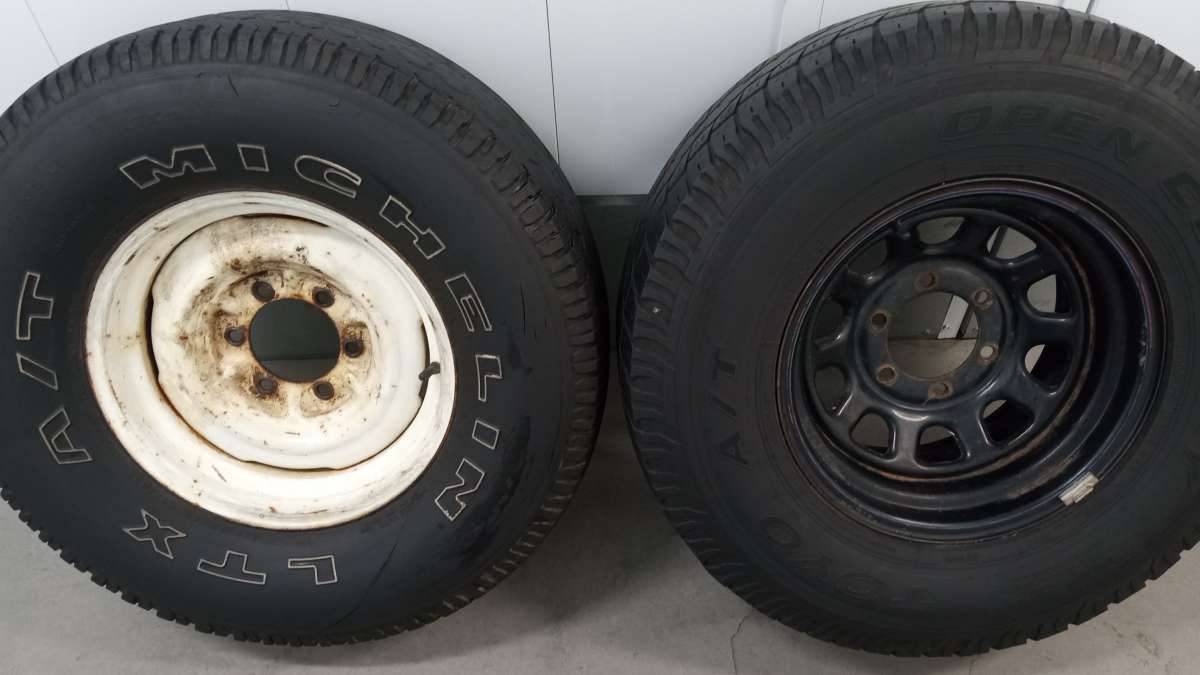 the  set of 4 tires and wheels R15