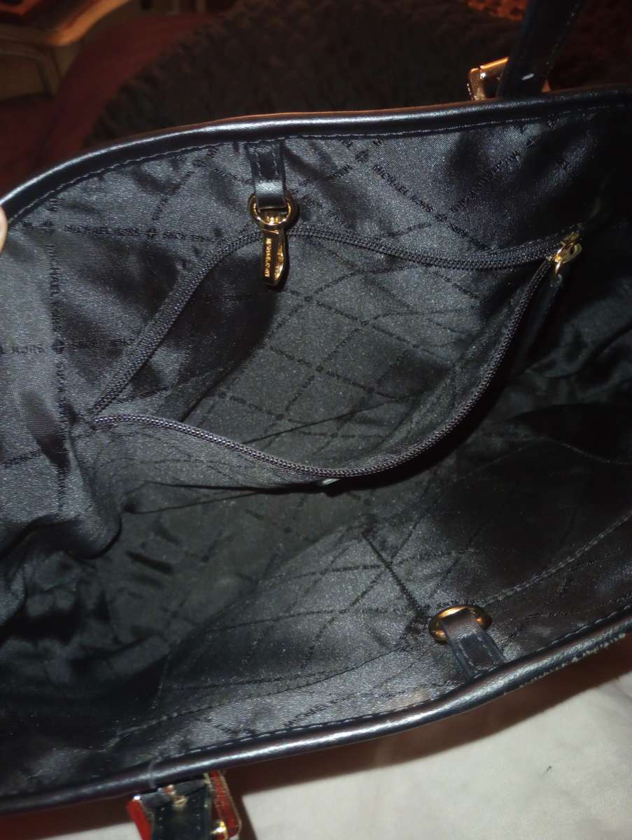 Michael Kors Jet Set Bag