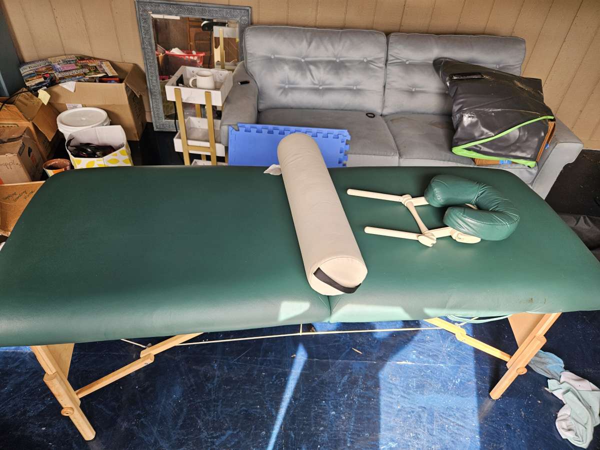 massage table