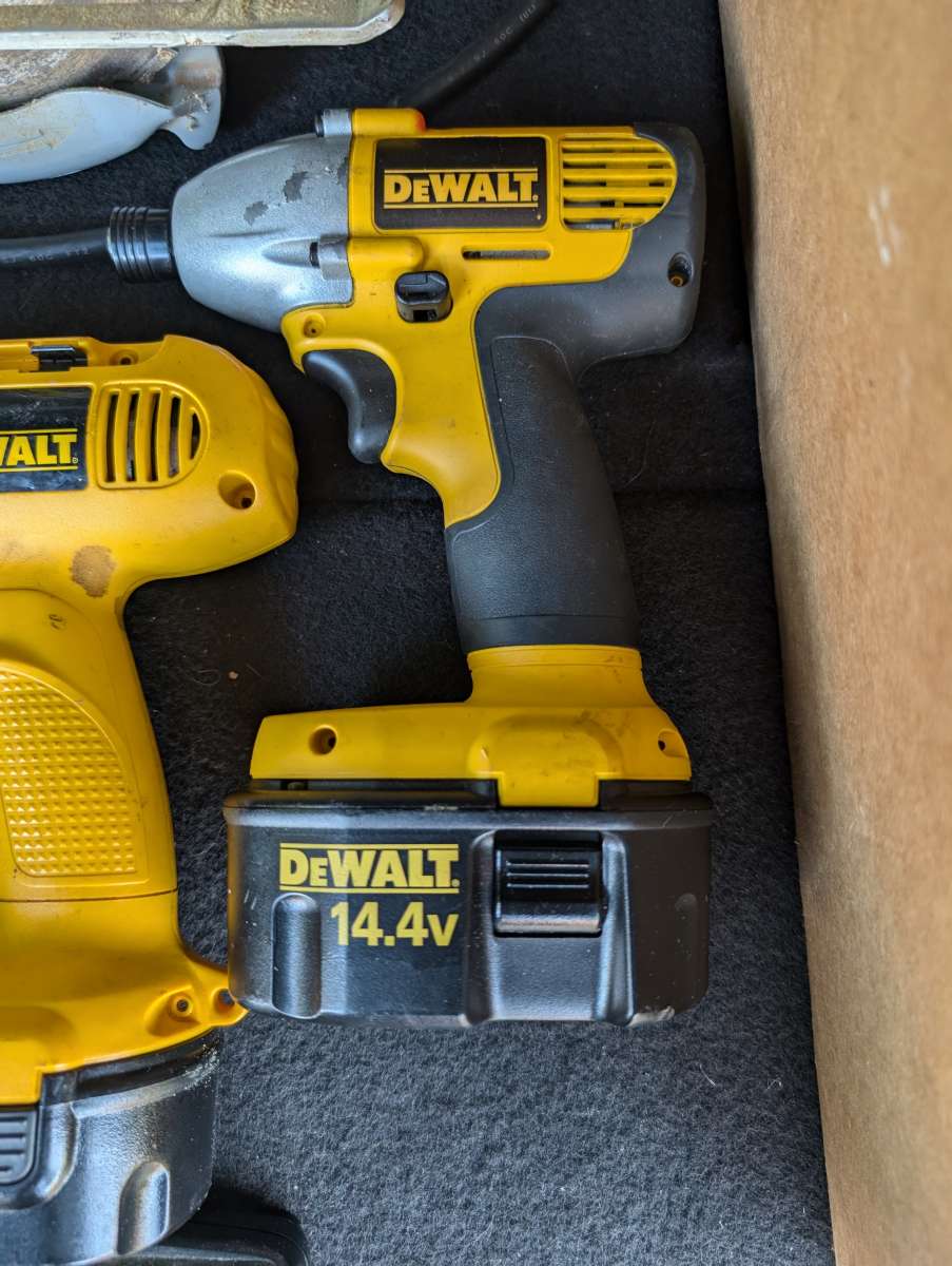 DEWALT MILWAUKEE COMBO