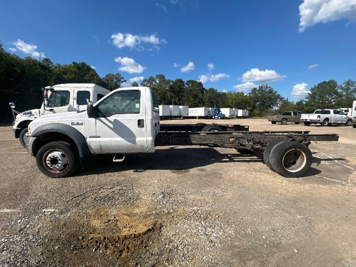 2006 Ford F450 Pickup Truck