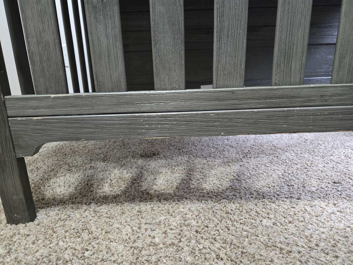 baby crib with matching dresser