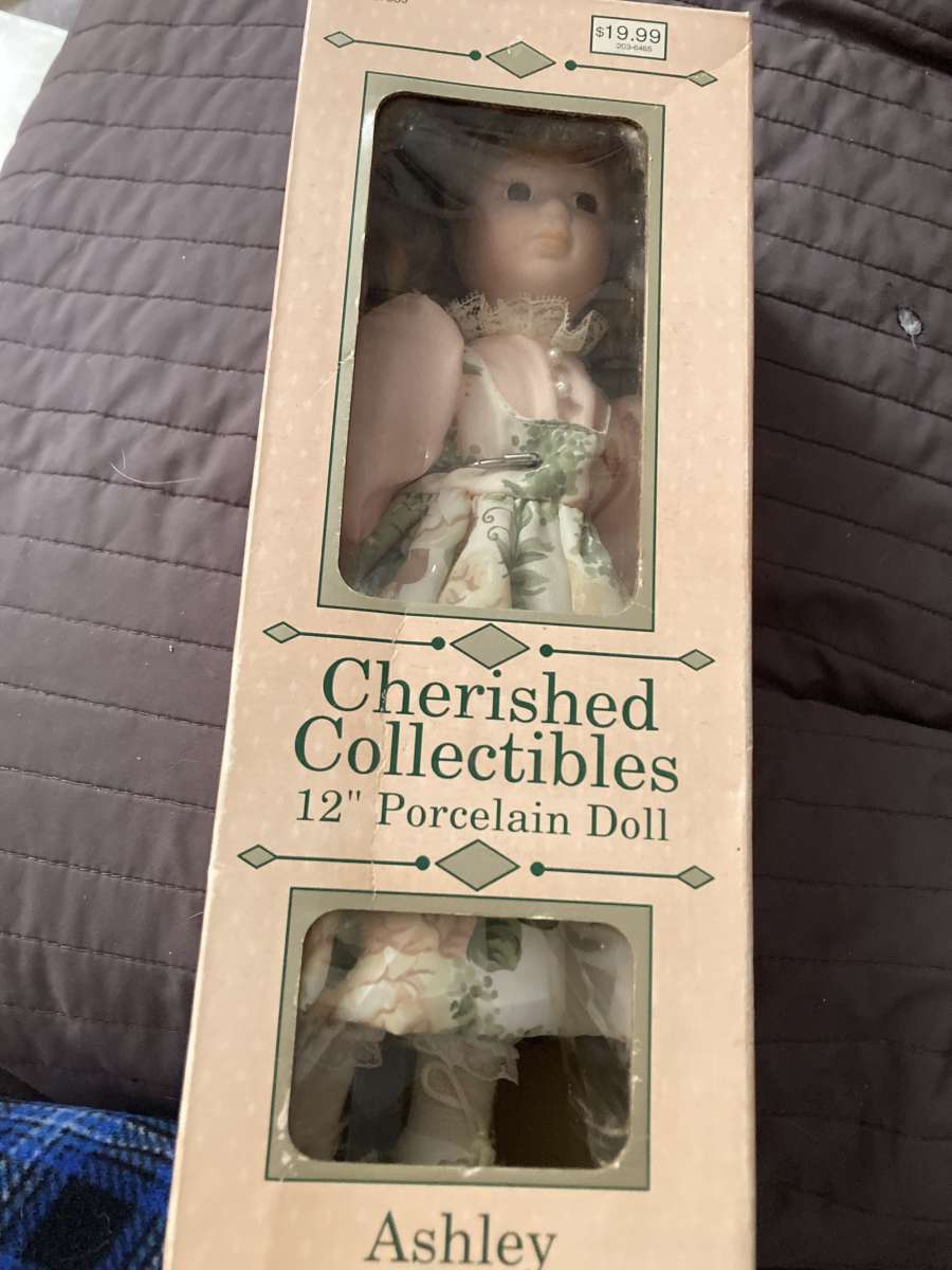 Cherishable collections Ashley porcelain doll Cherishable