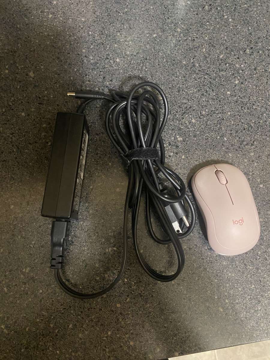 Inspiron Dell i7 8gen 2 in 1