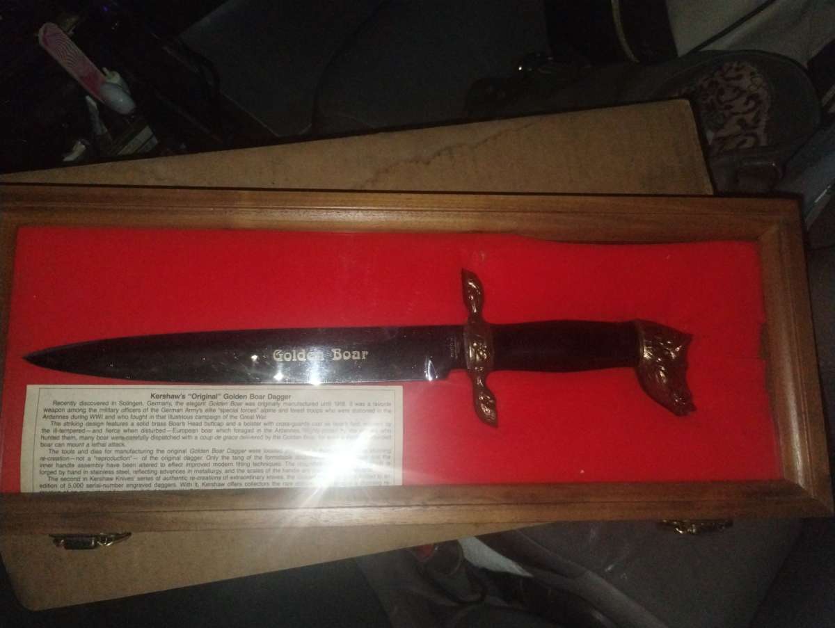 Kershaw Golden Boar Dagger