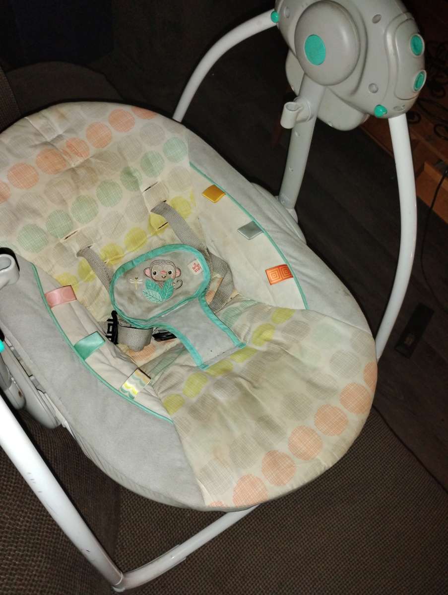 2 different baby swing