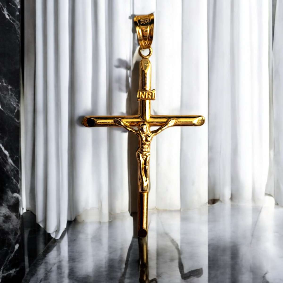 Crusafix pendat 14 KT GOLD