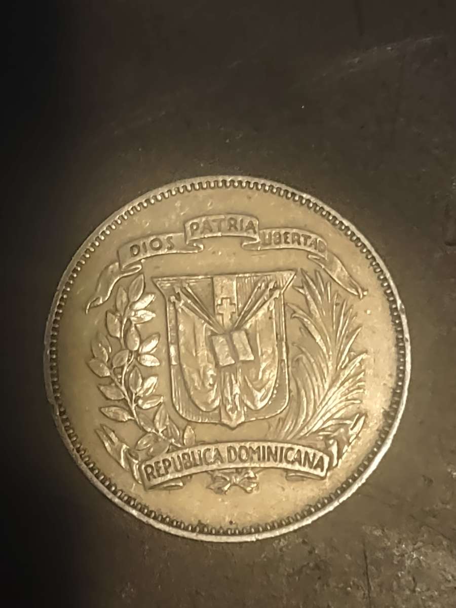 Dominican republic coin