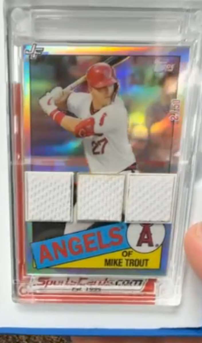 Mike Trout 3 Swatch Baseball Card