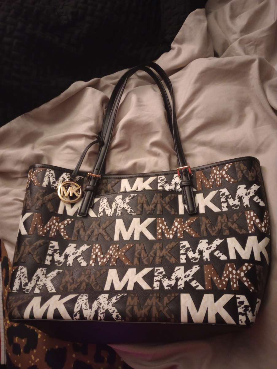 Michael Kors Jet Set Bag
