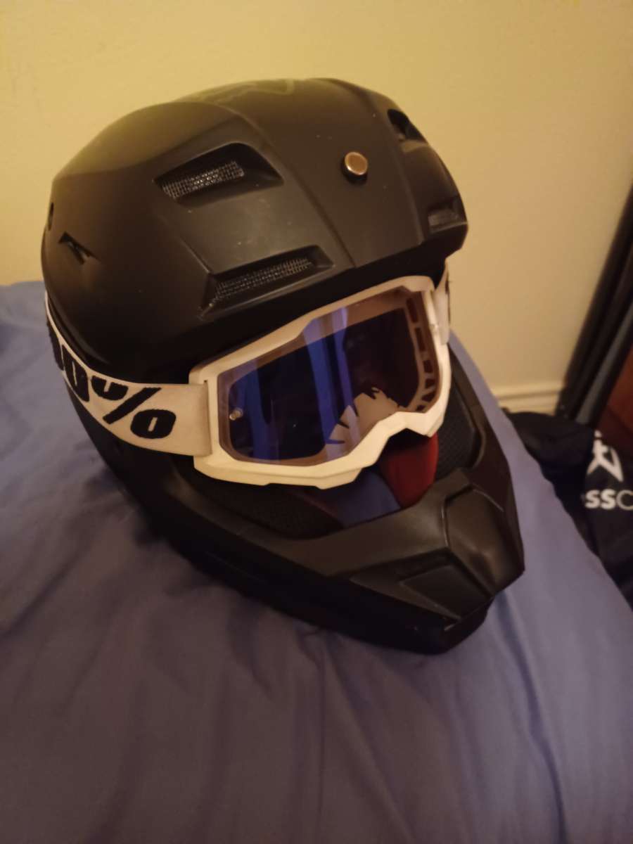 Fox v1 racing helmet