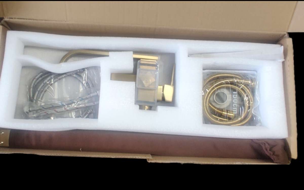 Bathtub Faucet With Brass Handle And Single Handed Shower