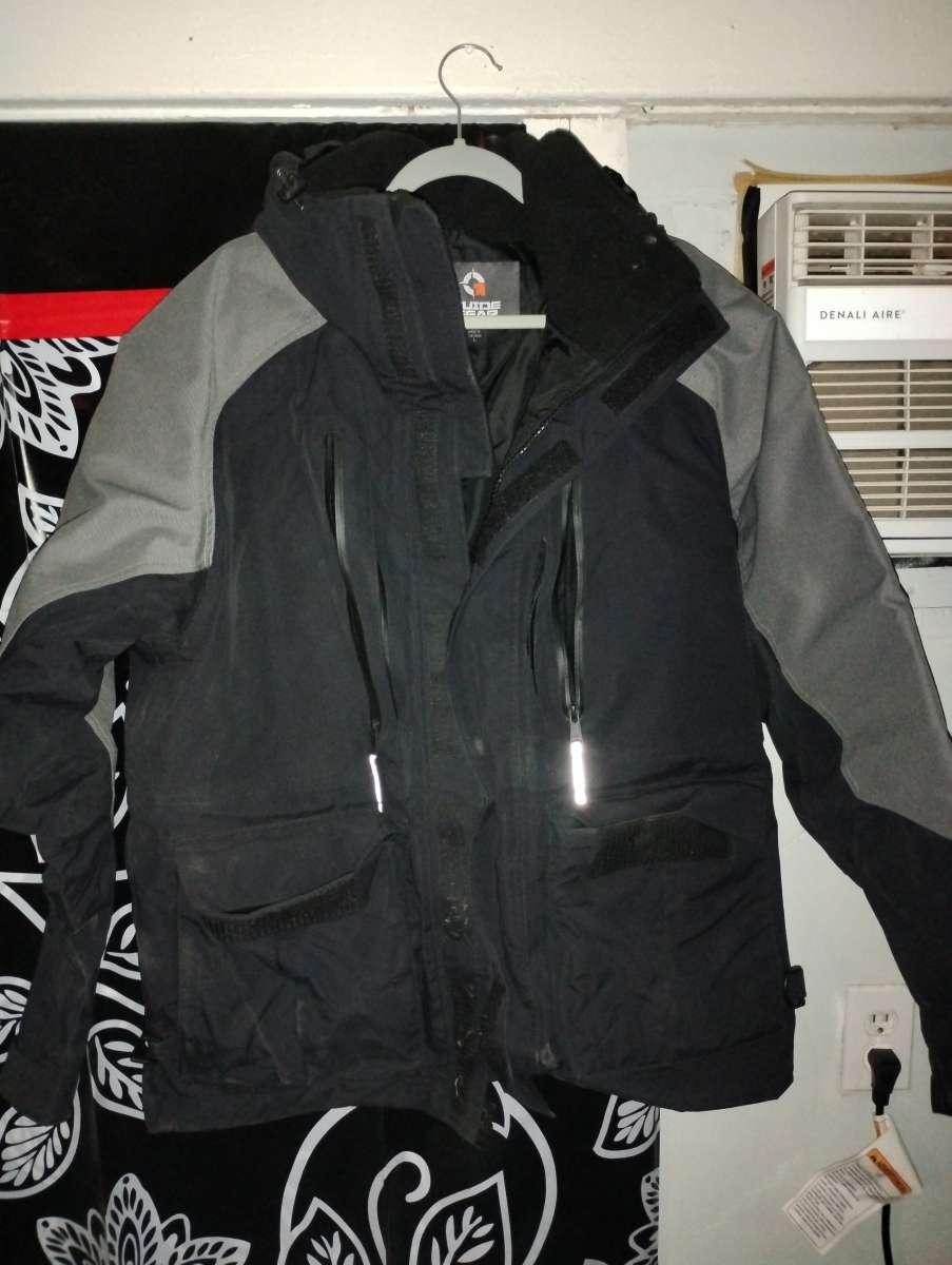 guide wear coat size L