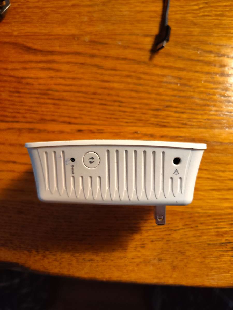 LINKSYS RE4100W Linksys N600 Wireless Dual Band WiFiextender