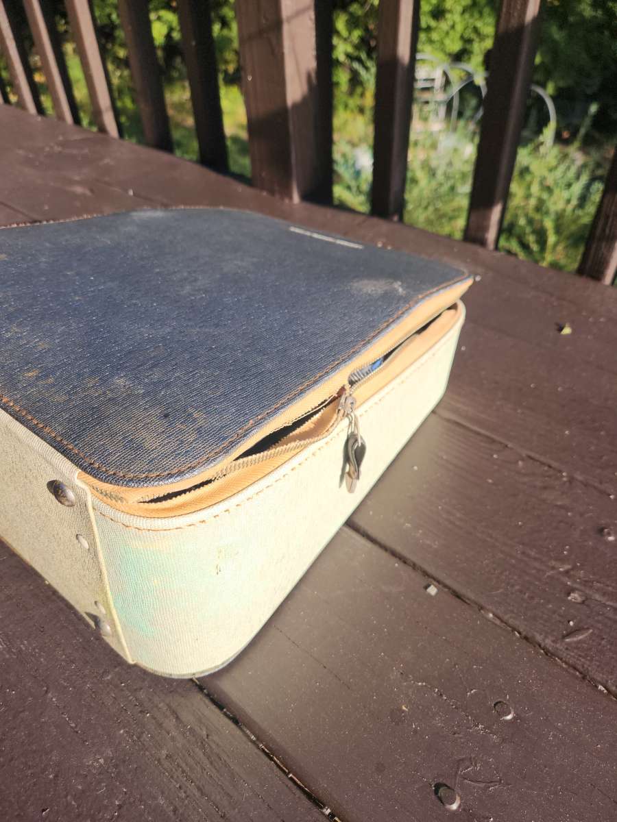 Vintage 1960 Torpedo Typewriter