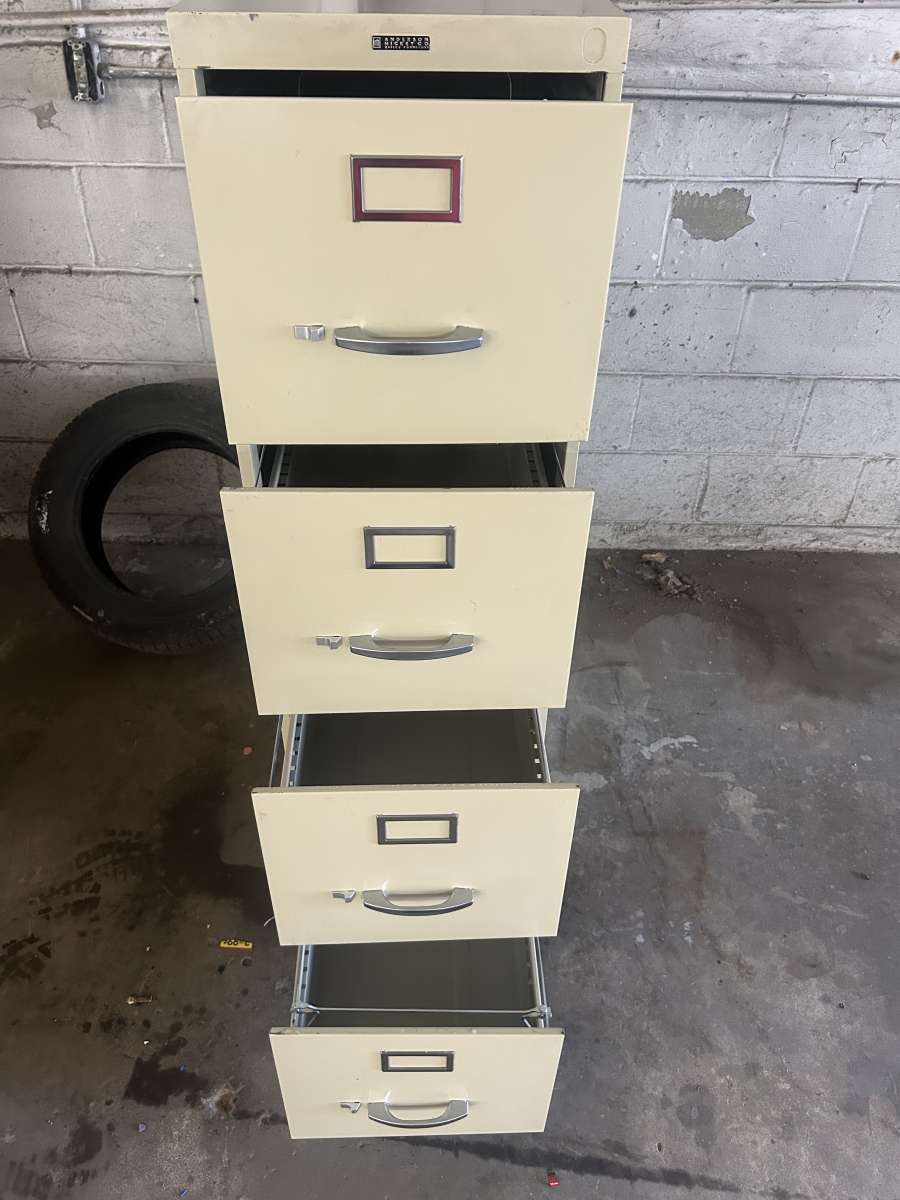 4DRAWER FILLING CABINET