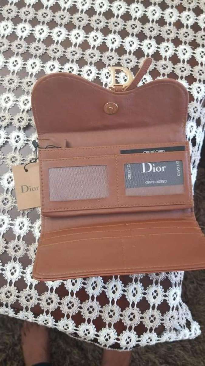 non brand women wallet  Christian dior mirror