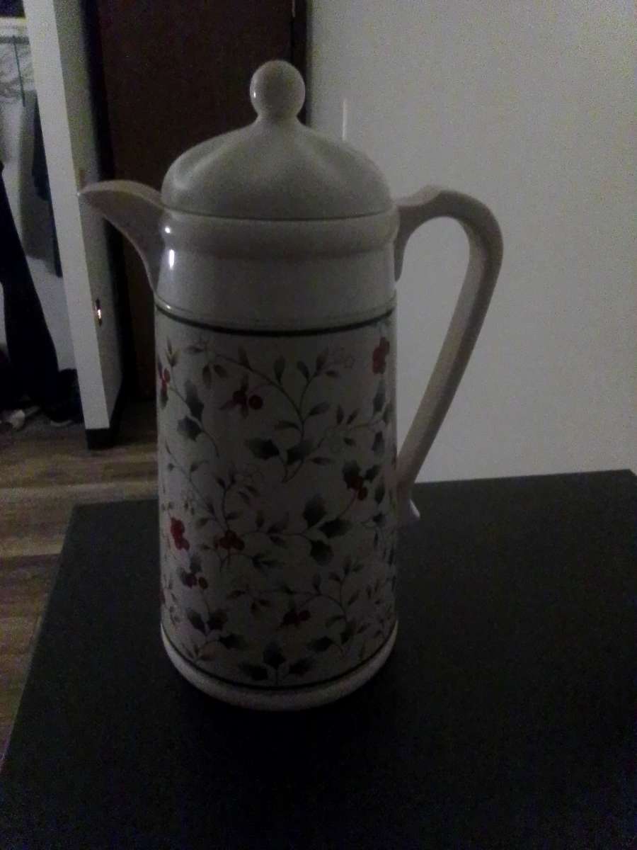 mistletoe Christmas Thermos without bow