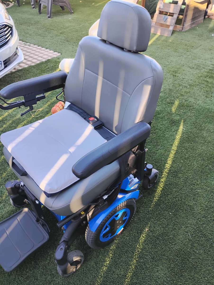 Invacare Power Wheelchair