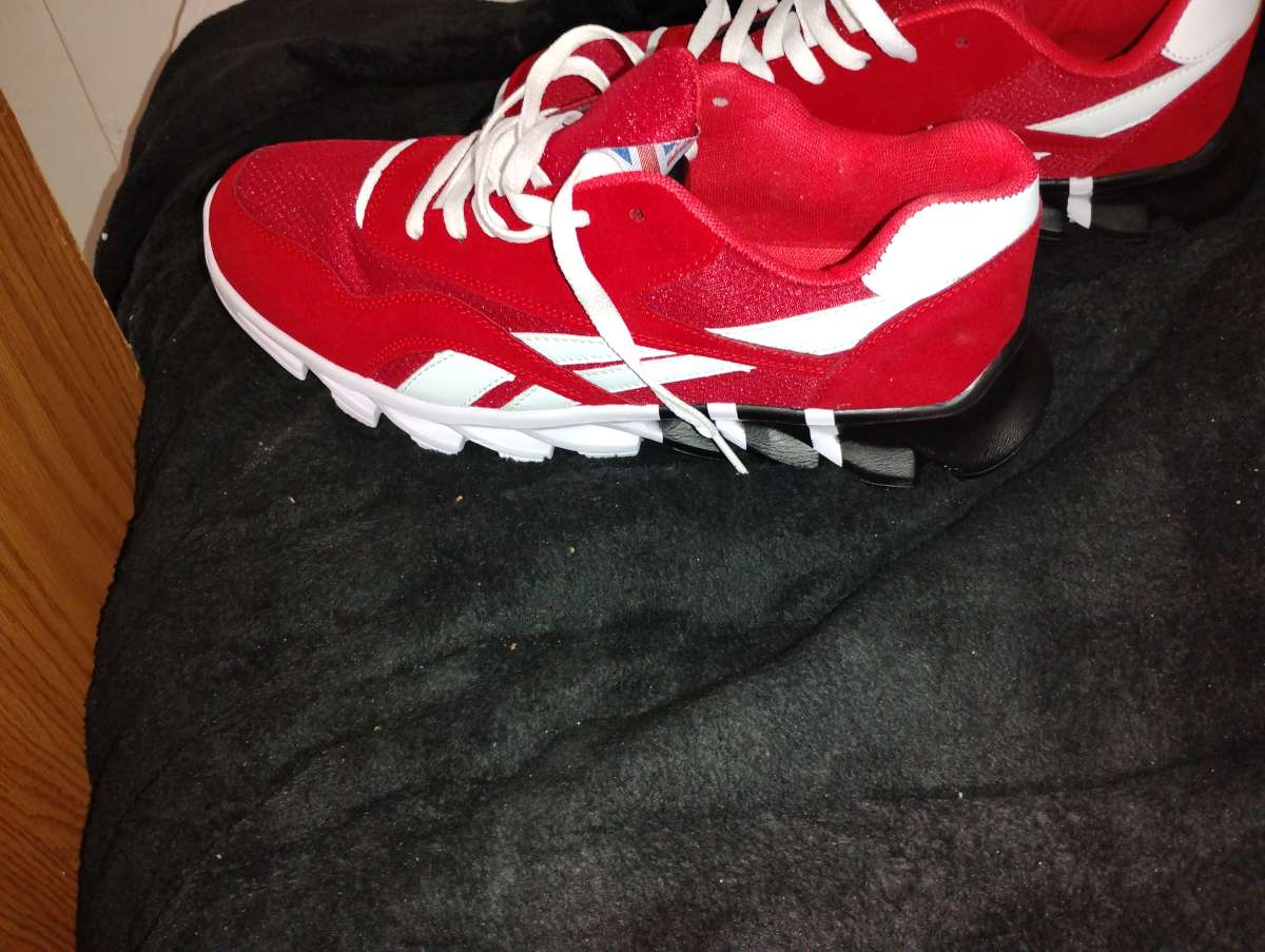 brand new tennis shoes