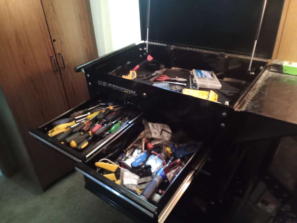 us General toolbox with tools