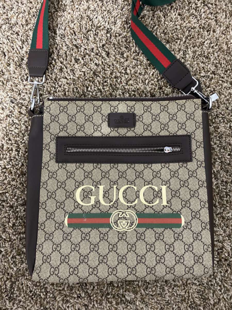 Gucci cross bodybag