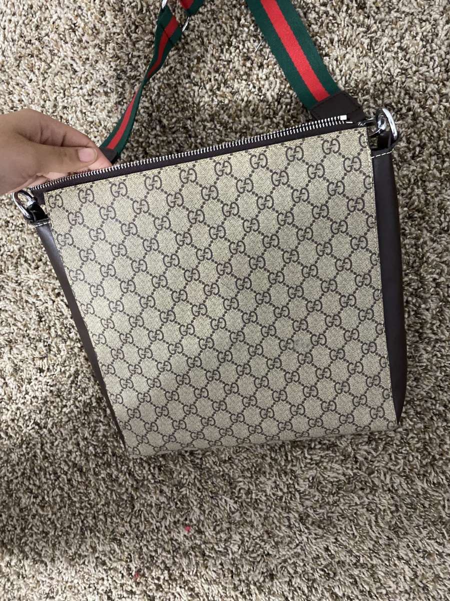 Gucci cross bodybag