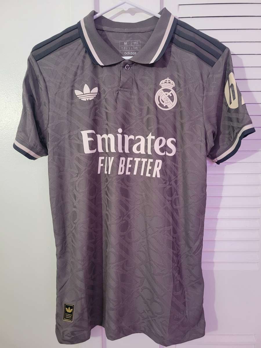 Real Madrid Jersey Soccer 2025 Player Version Size XL 2XL