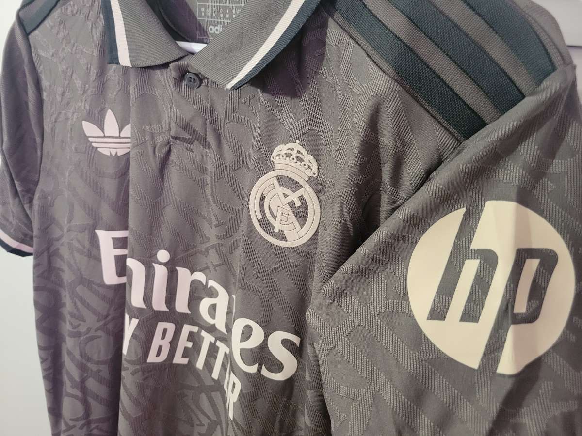 Real Madrid Jersey Soccer 2025 Player Version Size XL 2XL