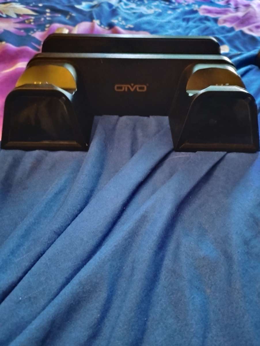 DUAL controller charging port for a ps4 por and or PS4 slim