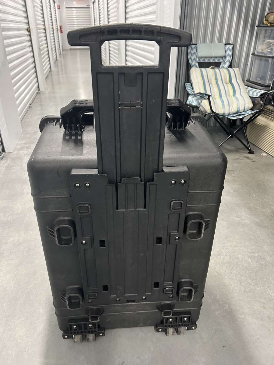 Pelican PROTECTOR 1630 LARGE Transport Case NO FORMBlack WAT