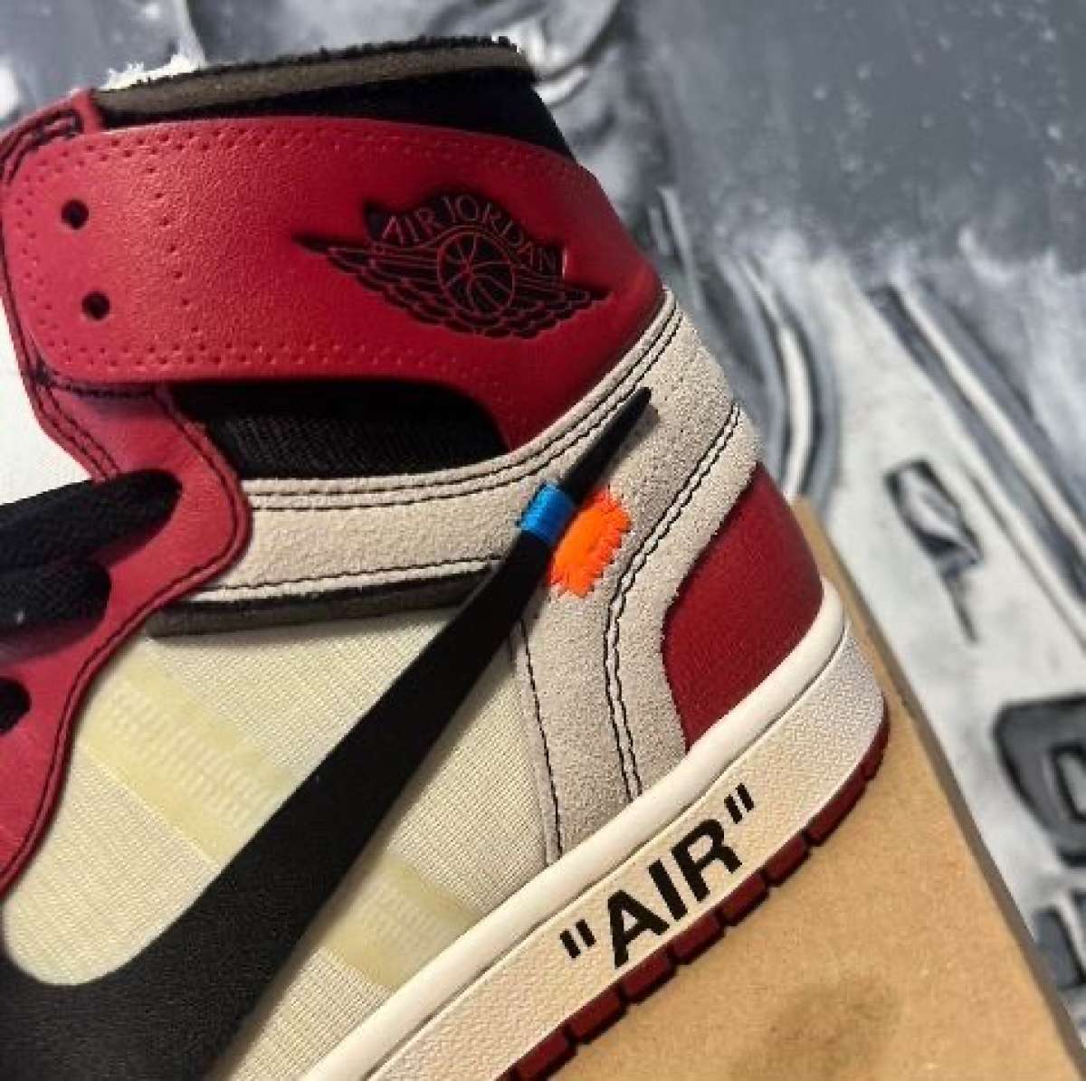 Jordan 1 off white Chicagos