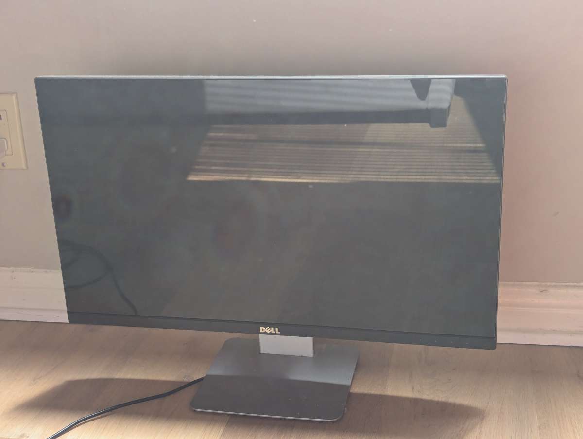 HD Monitor 24 Inches